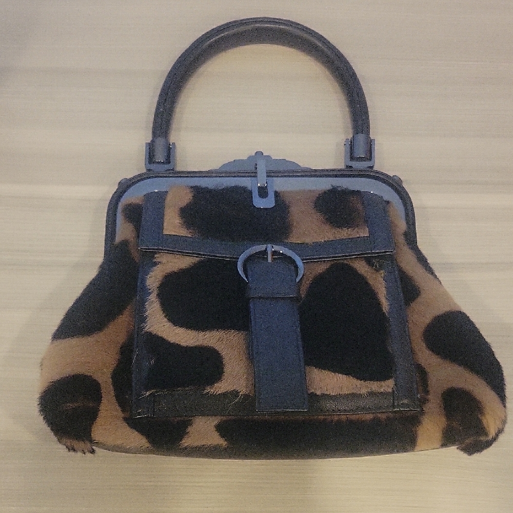 Vita Moda Italia Leopard Print Handbag With Crossbody Strap Included